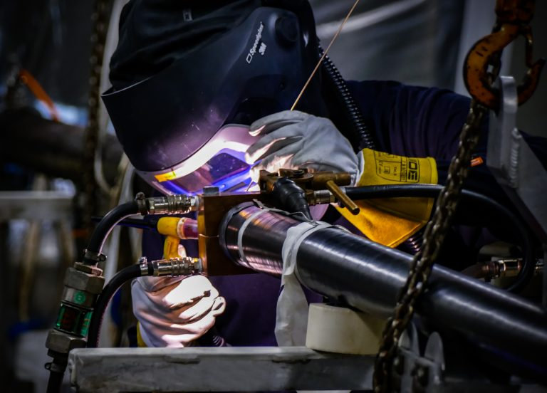 바다 밑 인터넷이 끊어질 때: 해저 케이블은 어떻게 수리되는가
