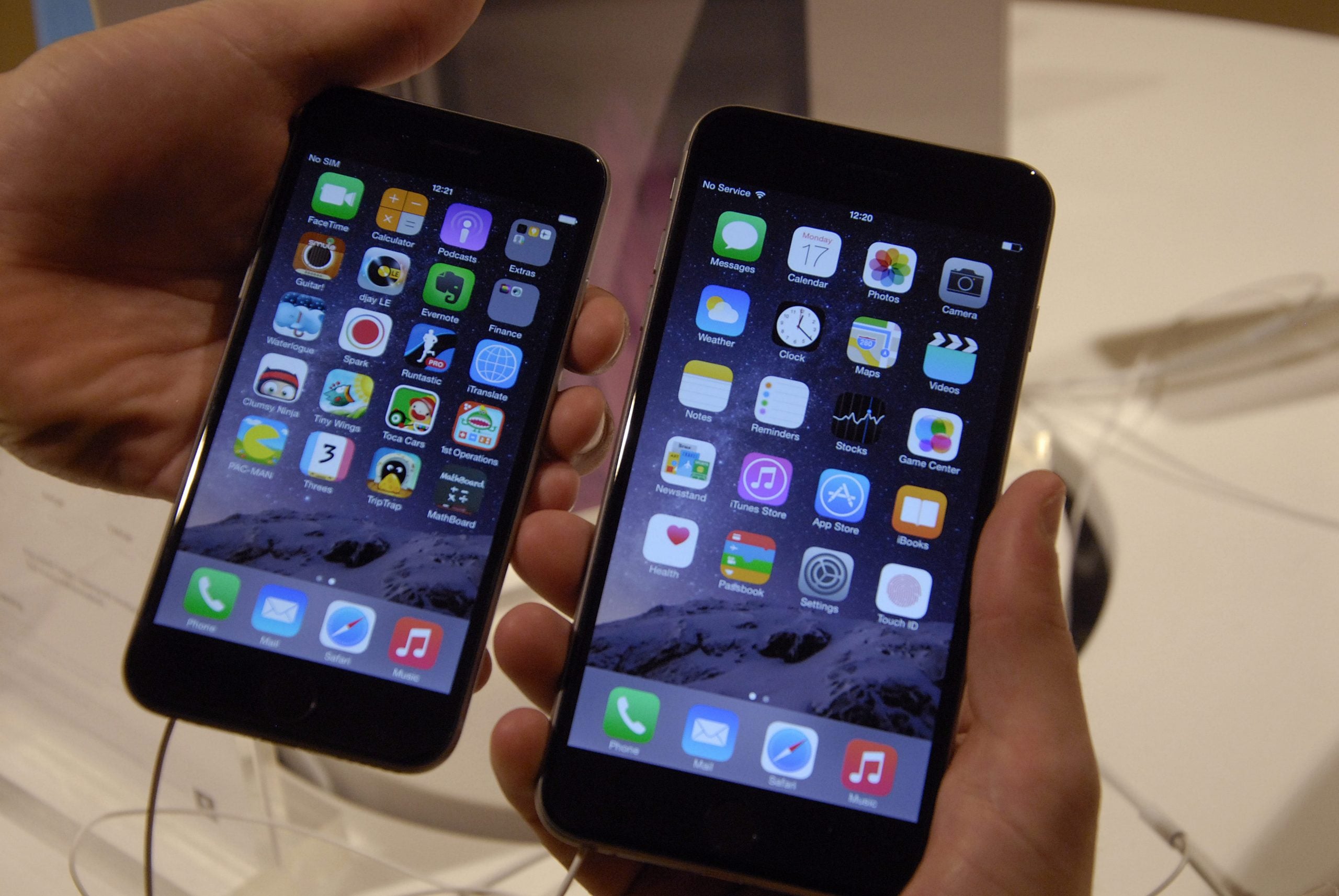 2027년부터 EU에서 팔리는 모든 스마트폰은 배터리 교체가 가능해진다